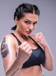 Ewa Brodnicka boxing