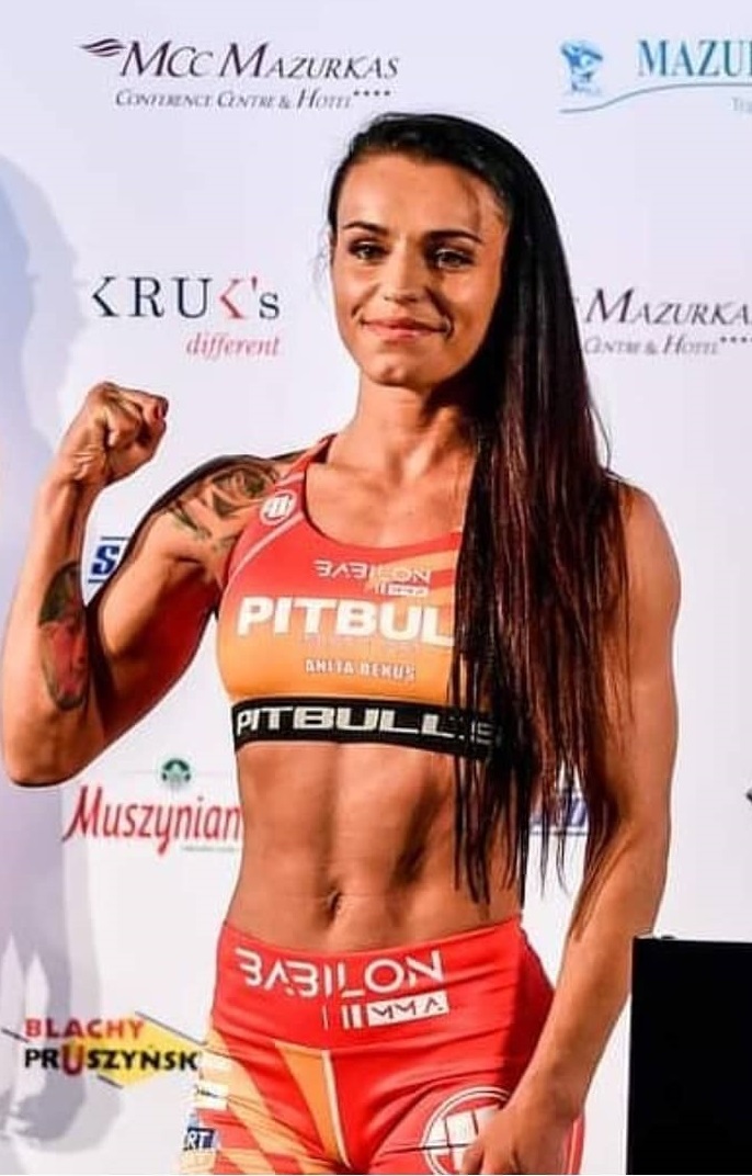 Anita Bekus fight babe