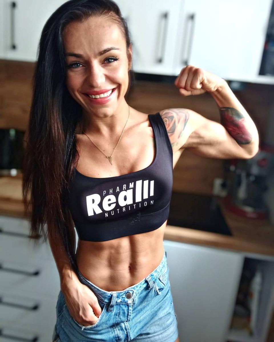 Anita Bekus muscle babe