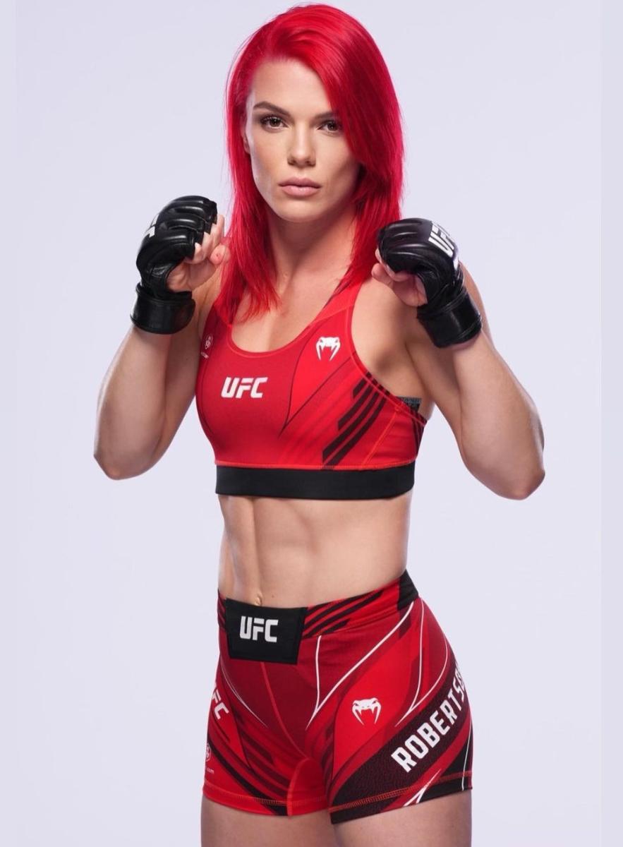 Gillian Robertson MMA babe