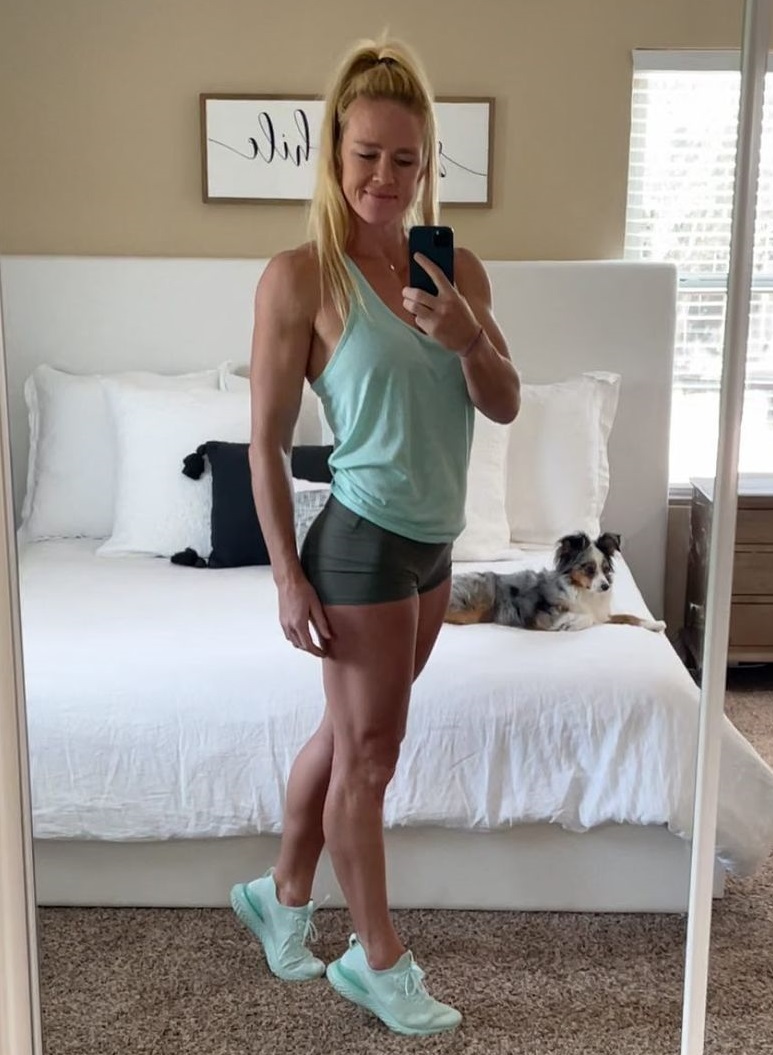 Holly Holm hot selfie