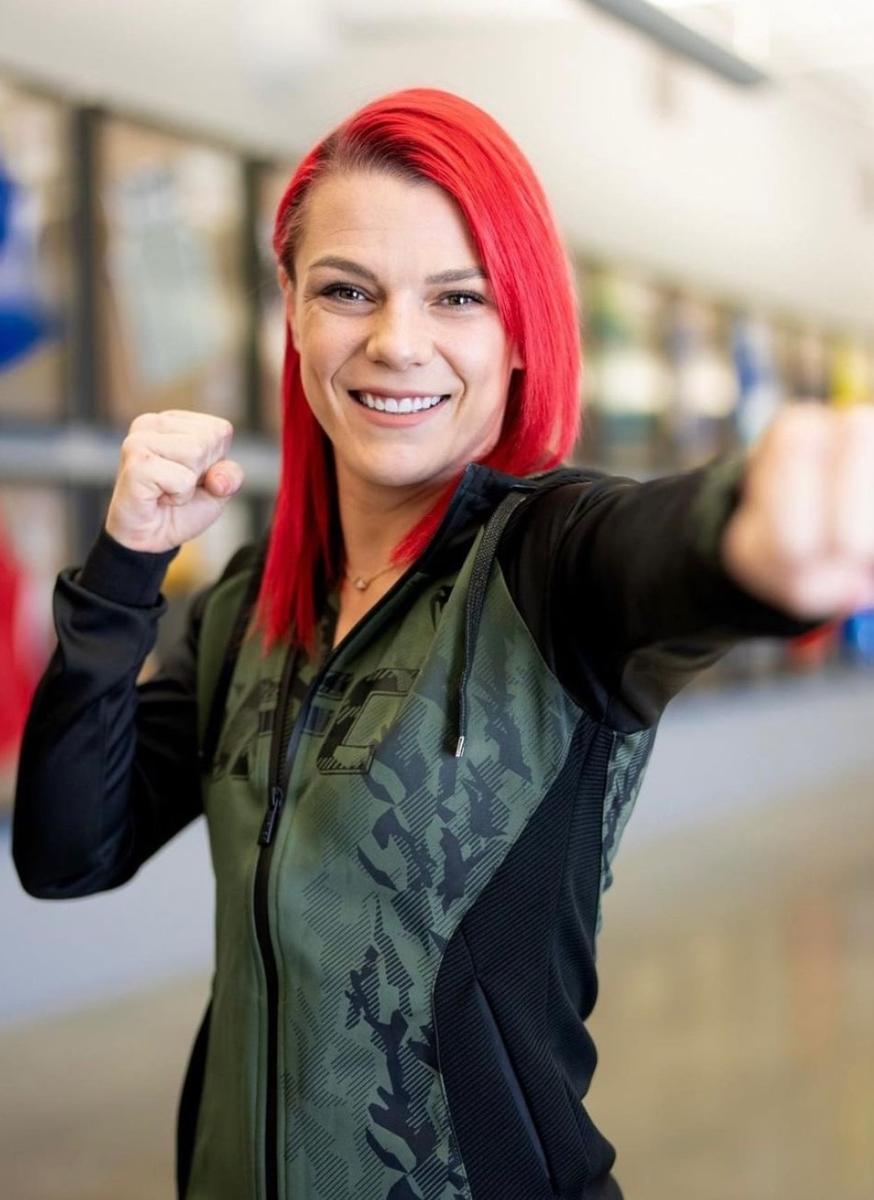 Gillian Robertson MMA